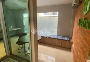 Foto 1 de Sala Comercial à venda, 47m² em Menino Deus, Porto Alegre