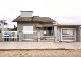 Foto 1 de Casa com 3 Quartos à venda, 233m² em Urussanguinha, Araranguá