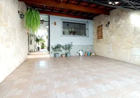 Foto 1 de Casa com 2 Quartos à venda, 110m² em Jardim Sabiá, Cotia