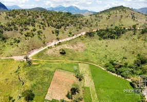 Foto 1 de Fazenda/Sítio com 2 Quartos à venda, 200m² em Ponte Nova, Teresópolis