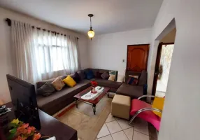 Foto 1 de Casa com 3 Quartos à venda, 265m² em Setor Oeste, Goiânia