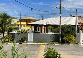 Foto 1 de Casa de Condomínio com 3 Quartos à venda, 230m² em Fluminense, São Pedro da Aldeia