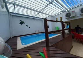 Foto 1 de Apartamento com 3 Quartos para alugar, 140m² em Aracaú, Ubatuba