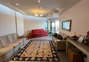 Foto 1 de Apartamento com 4 Quartos à venda, 250m² em Imbetiba, Macaé