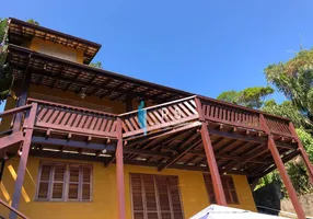 Foto 1 de Casa com 3 Quartos à venda, 320m² em Itaguá, Ubatuba