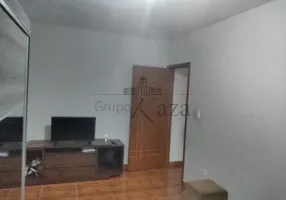 Foto 1 de Casa com 2 Quartos à venda, 90m² em Residencial Santa Paula, Jacareí