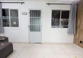 Foto 1 de Casa de Condomínio com 3 Quartos para alugar, 120m² em Jaragua, São Paulo