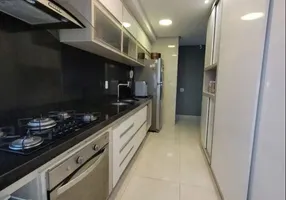 Foto 1 de Apartamento com 3 Quartos à venda, 87m² em Calhau, São Luís