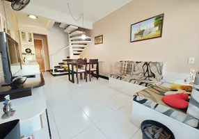 Foto 1 de Casa de Condomínio com 2 Quartos à venda, 90m² em Jardim Britânia, Caraguatatuba