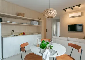 Foto 1 de Apartamento com 1 Quarto para alugar, 42m² em Lagoa da Conceição, Florianópolis