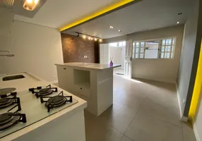 Foto 1 de Casa com 2 Quartos à venda, 100m² em Aviação, Praia Grande