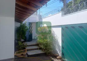 Foto 1 de Casa com 3 Quartos para alugar, 223m² em Vigilato Pereira, Uberlândia