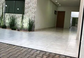 Foto 1 de Casa com 3 Quartos à venda, 116m² em Setor Ana Rosa, Trindade