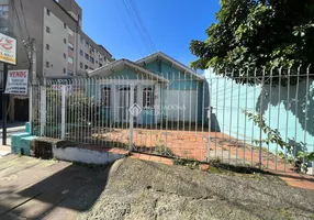 Foto 1 de Lote/Terreno à venda, 242m² em Santana, Porto Alegre