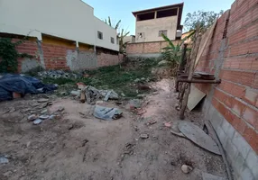 Foto 1 de Lote/Terreno à venda, 200m² em Chácara Contagem, Contagem