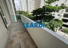 Foto 1 de Apartamento com 2 Quartos à venda, 63m² em Centro, Guarujá