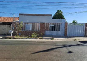 Foto 1 de Casa com 4 Quartos à venda, 350m² em Parque Bandeirante, Rio Verde