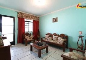 Foto 1 de Casa com 3 Quartos à venda, 80m² em Jusa Fonseca, Divinópolis