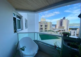 Foto 1 de Apartamento com 4 Quartos à venda, 118m² em Coqueiros, Florianópolis