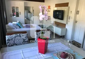 Foto 1 de Casa com 1 Quarto para alugar, 50m² em Carvoeira, Florianópolis