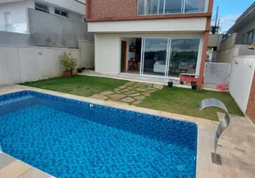 Foto 1 de Casa de Condomínio com 3 Quartos para venda ou aluguel, 311m² em Arua, Mogi das Cruzes
