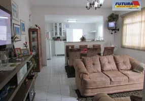Foto 1 de Sobrado com 5 Quartos à venda, 213m² em Vila Valença, São Vicente