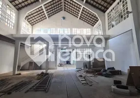 Foto 1 de Galpão/Depósito/Armazém à venda, 800m² em São Cristóvão, Rio de Janeiro