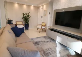 Foto 1 de Apartamento com 2 Quartos à venda, 61m² em Vila Anastácio, São Paulo