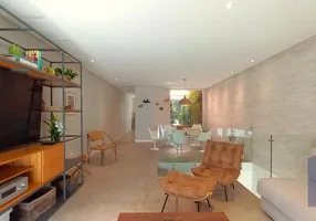 Foto 1 de Casa de Condomínio com 3 Quartos à venda, 257m² em Vila Mariana, São Paulo