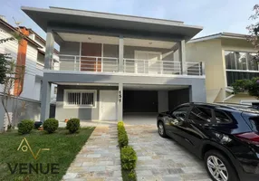 Foto 1 de Casa de Condomínio com 3 Quartos para alugar, 300m² em Perová, Arujá