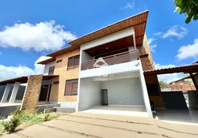 Foto 1 de Casa com 4 Quartos para venda ou aluguel, 285m² em Candelária, Natal