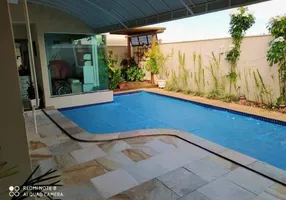 Foto 1 de Casa de Condomínio com 3 Quartos para alugar, 290m² em Alto Umuarama, Uberlândia