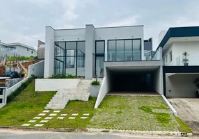Foto 1 de Sobrado com 4 Quartos à venda, 272m² em Parque Dom Henrique, Cotia