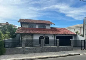 Foto 1 de Sobrado com 3 Quartos à venda, 202m² em Iririú, Joinville