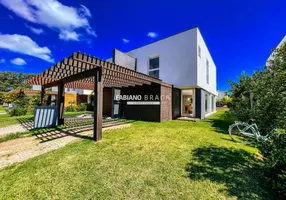 Foto 1 de Sobrado com 3 Quartos à venda, 151m² em Atlantida, Xangri-lá