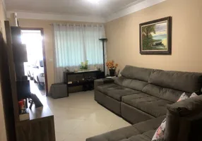 Foto 1 de Sobrado com 3 Quartos à venda, 132m² em Vila Guedes, São Paulo