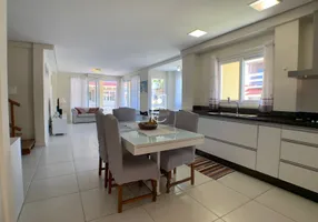 Foto 1 de Casa de Condomínio com 3 Quartos à venda, 150m² em Jurerê, Florianópolis