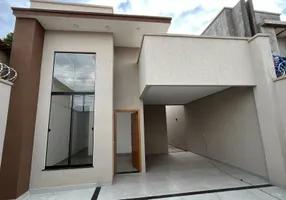 Foto 1 de Casa com 3 Quartos à venda, 214m² em Santuário, Trindade