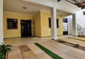 Foto 1 de Casa com 3 Quartos à venda, 190m² em Amadeu Furtado, Fortaleza