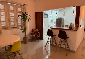 Foto 1 de Apartamento com 2 Quartos à venda, 75m² em Lagoa, Rio de Janeiro