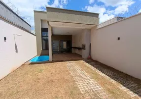 Foto 1 de Casa com 3 Quartos à venda, 125m² em Setor Cristina II, Trindade