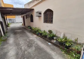 Foto 1 de Casa com 3 Quartos à venda, 300m² em Imbetiba, Macaé