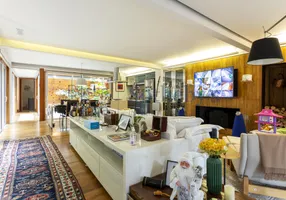 Foto 1 de Casa com 3 Quartos à venda, 245m² em Vila Nova Conceição, São Paulo