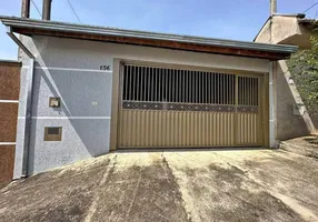 Foto 1 de Casa com 3 Quartos à venda, 180m² em Setor Industrial, Brasília