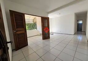Foto 1 de Apartamento com 4 Quartos à venda, 120m² em Vila União, Fortaleza