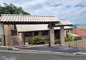Foto 1 de Casa com 5 Quartos à venda, 199m² em Carijos, Indaial