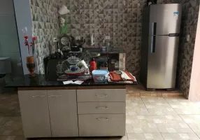 Foto 1 de Casa com 2 Quartos à venda, 216m² em Sumaré, Caraguatatuba