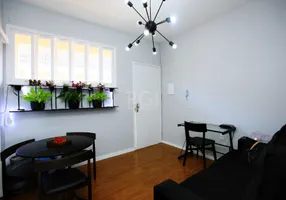 Foto 1 de Apartamento com 2 Quartos à venda, 39m² em Floresta, Porto Alegre