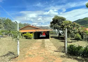 Foto 1 de Fazenda/Sítio com 4 Quartos à venda, 3000m² em Centro , Rio Manso
