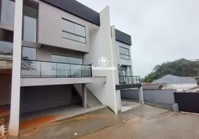 Foto 1 de Casa de Condomínio com 3 Quartos à venda, 180m² em Floresta, Joinville